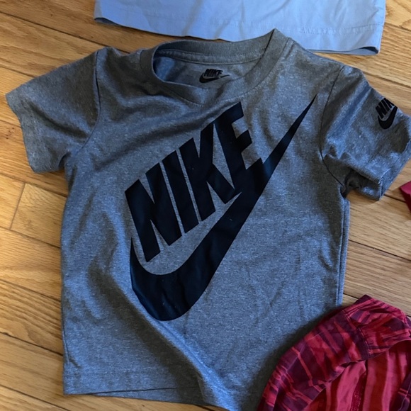 Sports Tops bundle - Picture 5 of 6